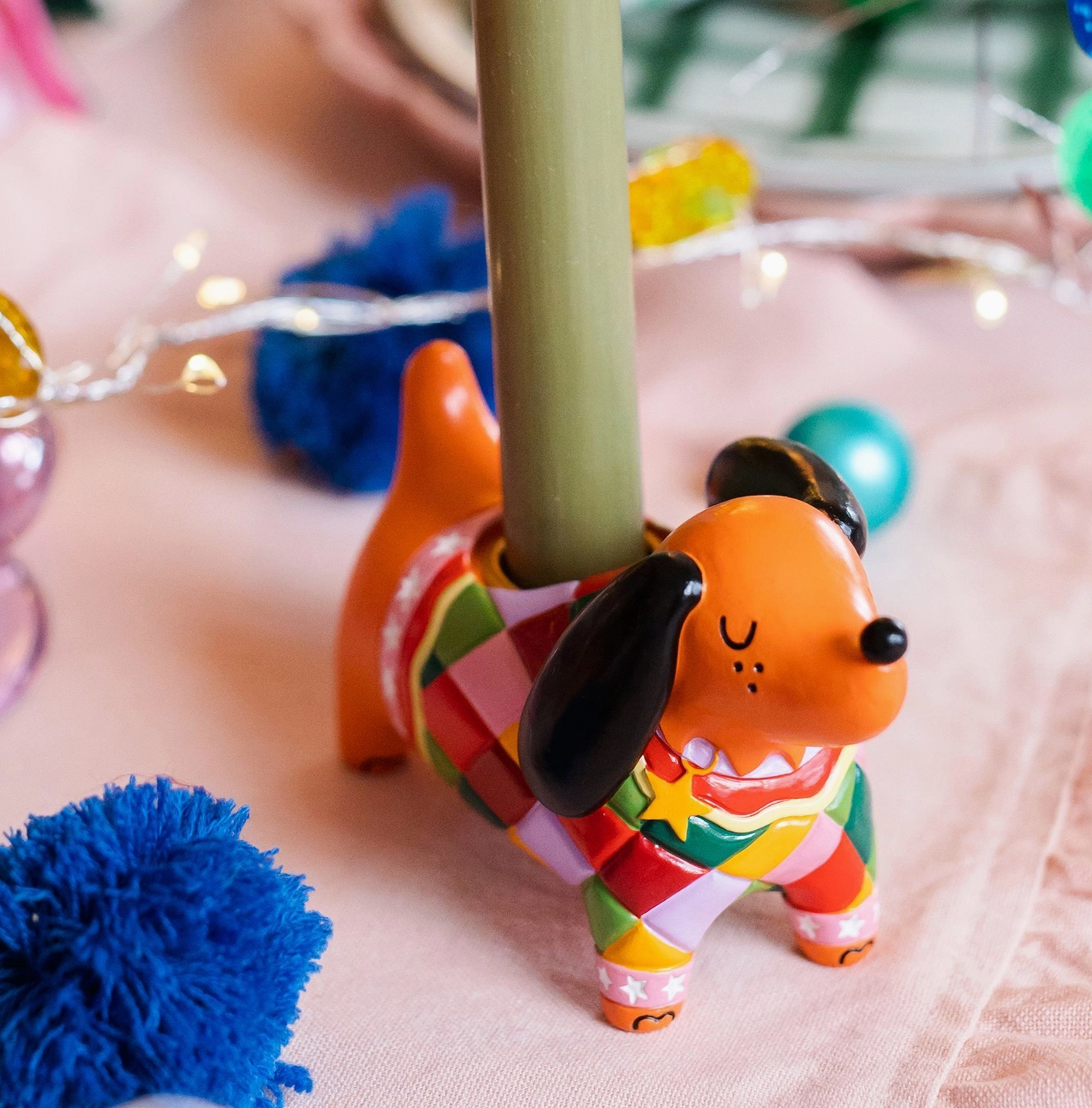 Kandelaar: Hond met truitje