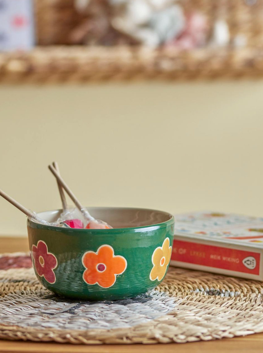 Bowl met grote bloemen